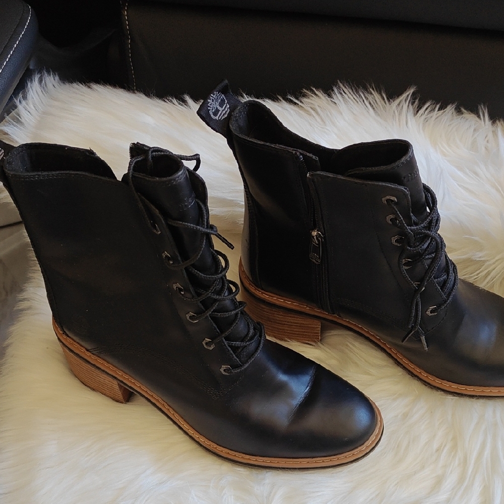 Worn Once. Black Leather Timberland Ankle Boots